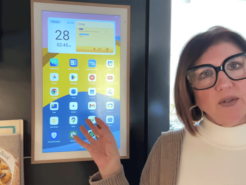 Why Home Influencer Karen Recommends the ApoloSign Digital Calendar