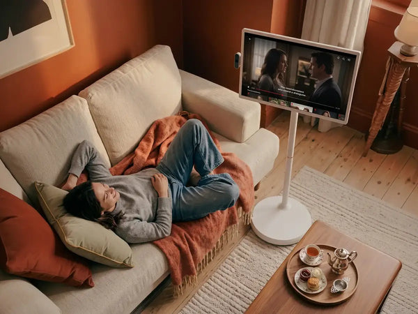 What Is a Good Portable TV on Wheels? An Apolosign Buying Guide